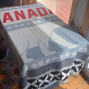 HBC Canada bear blanket new